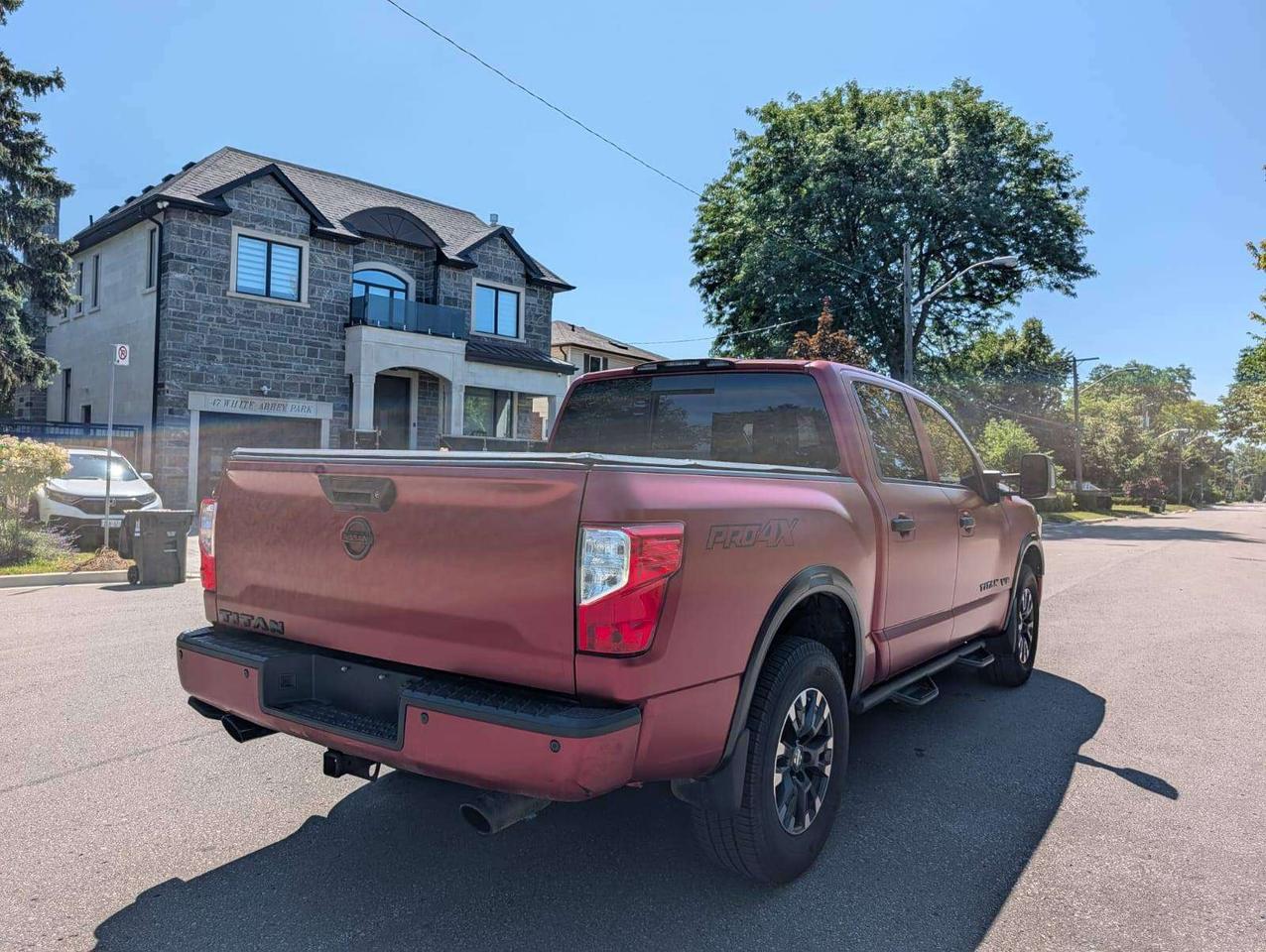 2018 Nissan Titan PRO Photo