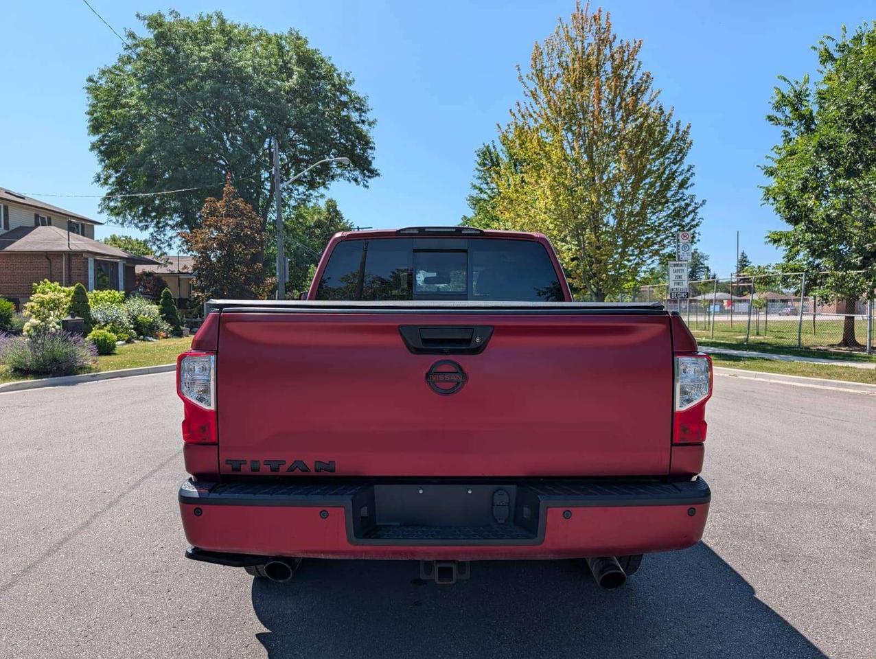 2018 Nissan Titan PRO Photo