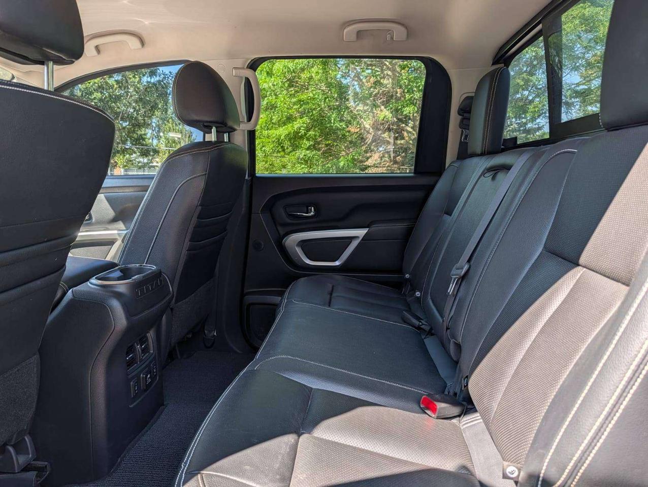 2018 Nissan Titan PRO Photo