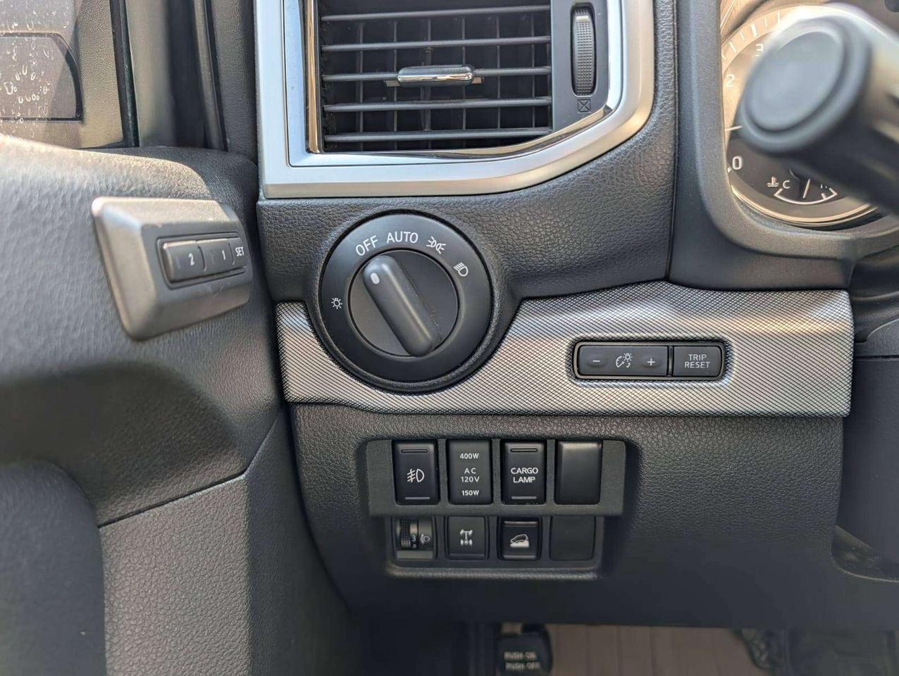 2018 Nissan Titan PRO Photo