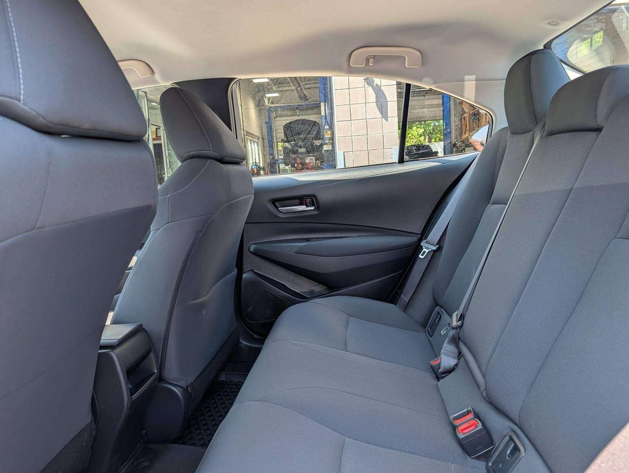 2021 Toyota Corolla LE Photo