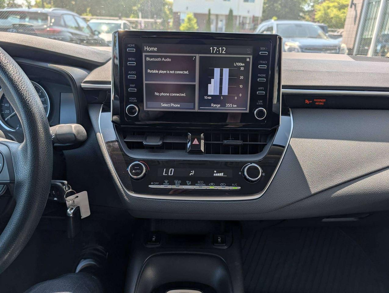 2021 Toyota Corolla LE Photo