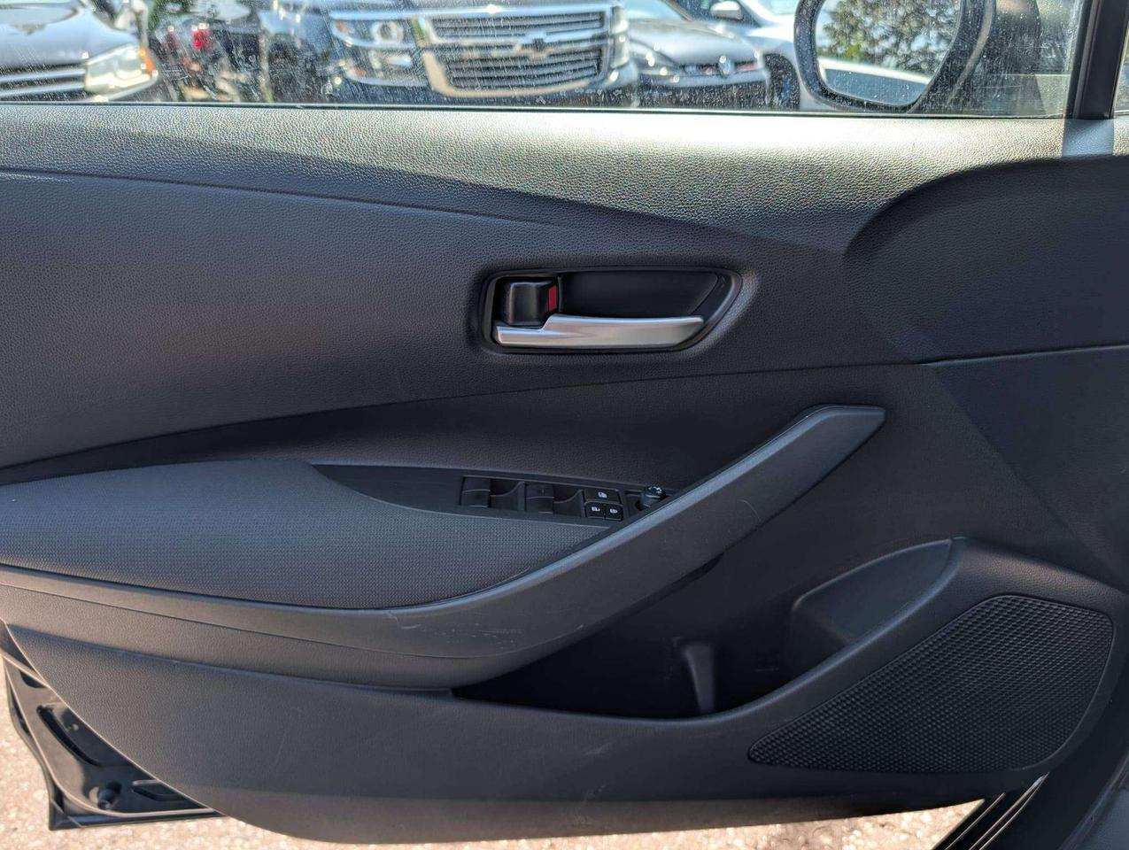 2021 Toyota Corolla LE Photo