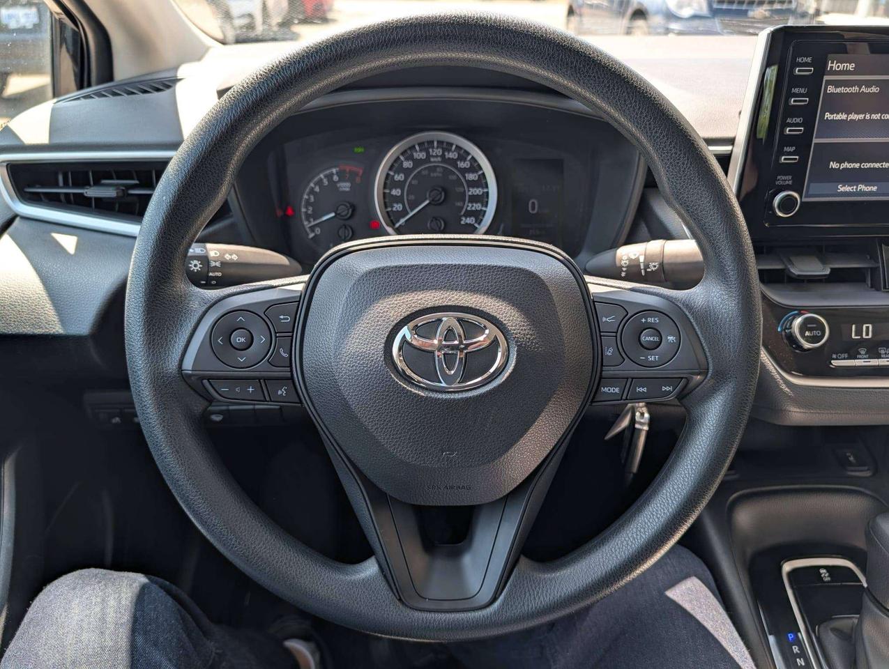 2021 Toyota Corolla LE Photo