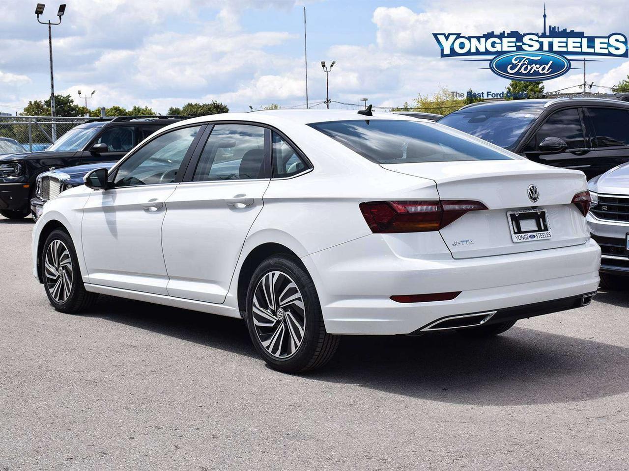 2019 Volkswagen Jetta Execline Photo
