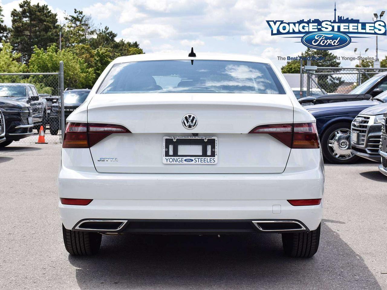 2019 Volkswagen Jetta Execline Photo