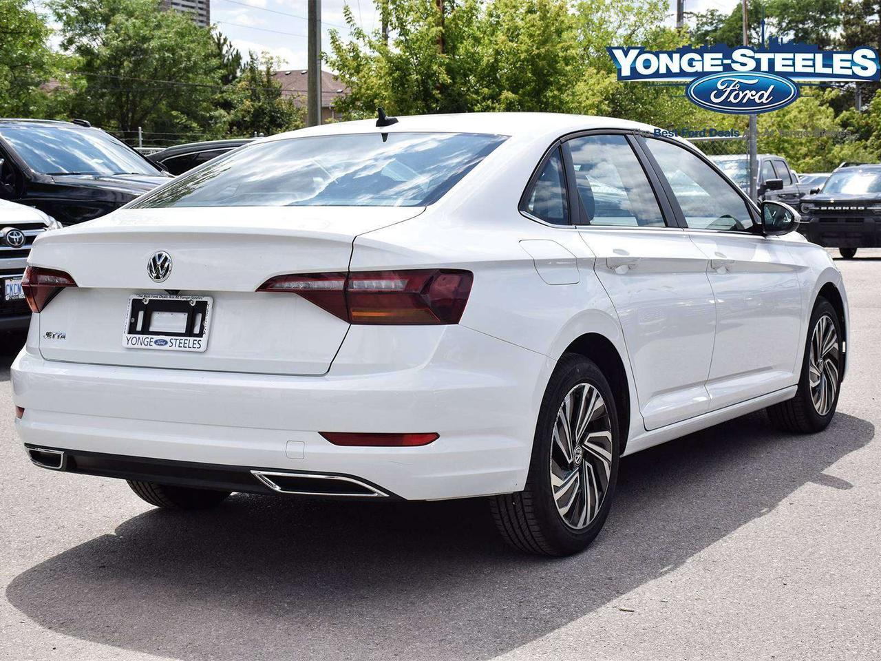 2019 Volkswagen Jetta Execline Photo