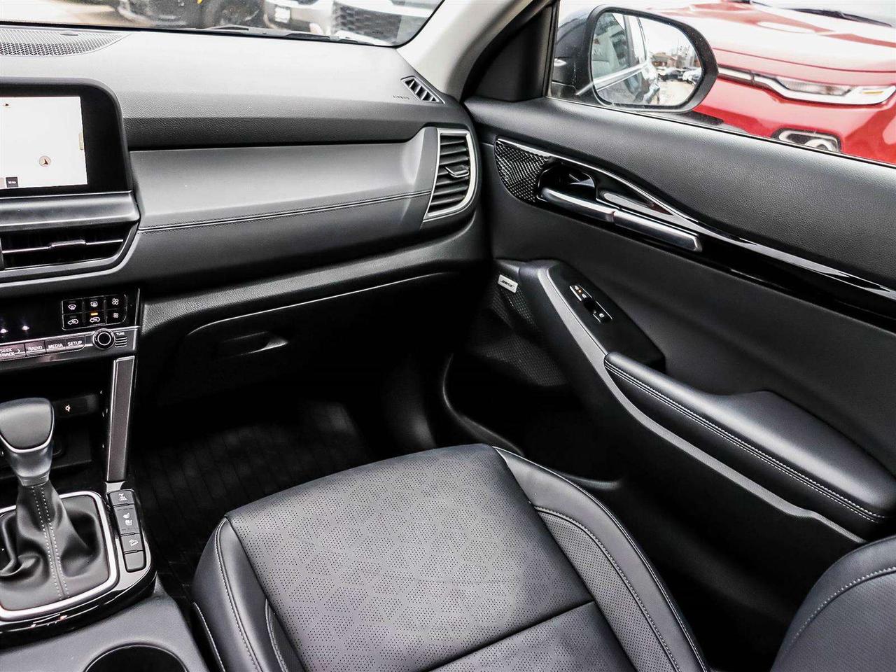2025 Kia Seltos SX Turbo Photo