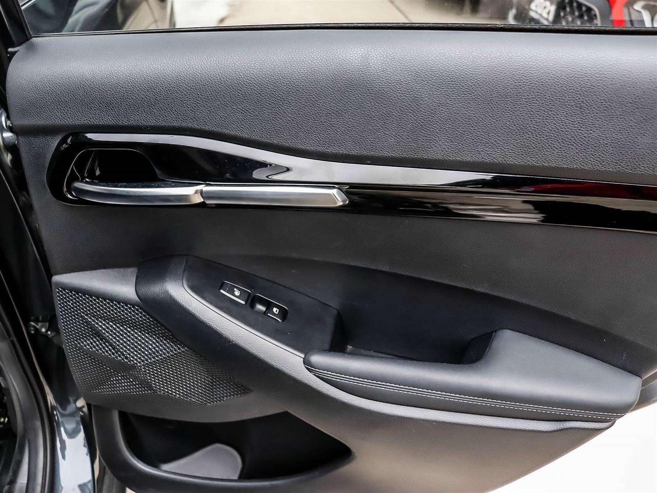 2025 Kia Seltos SX Turbo Photo
