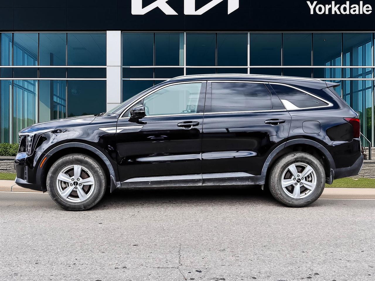 2025 Kia Sorento LX Photo