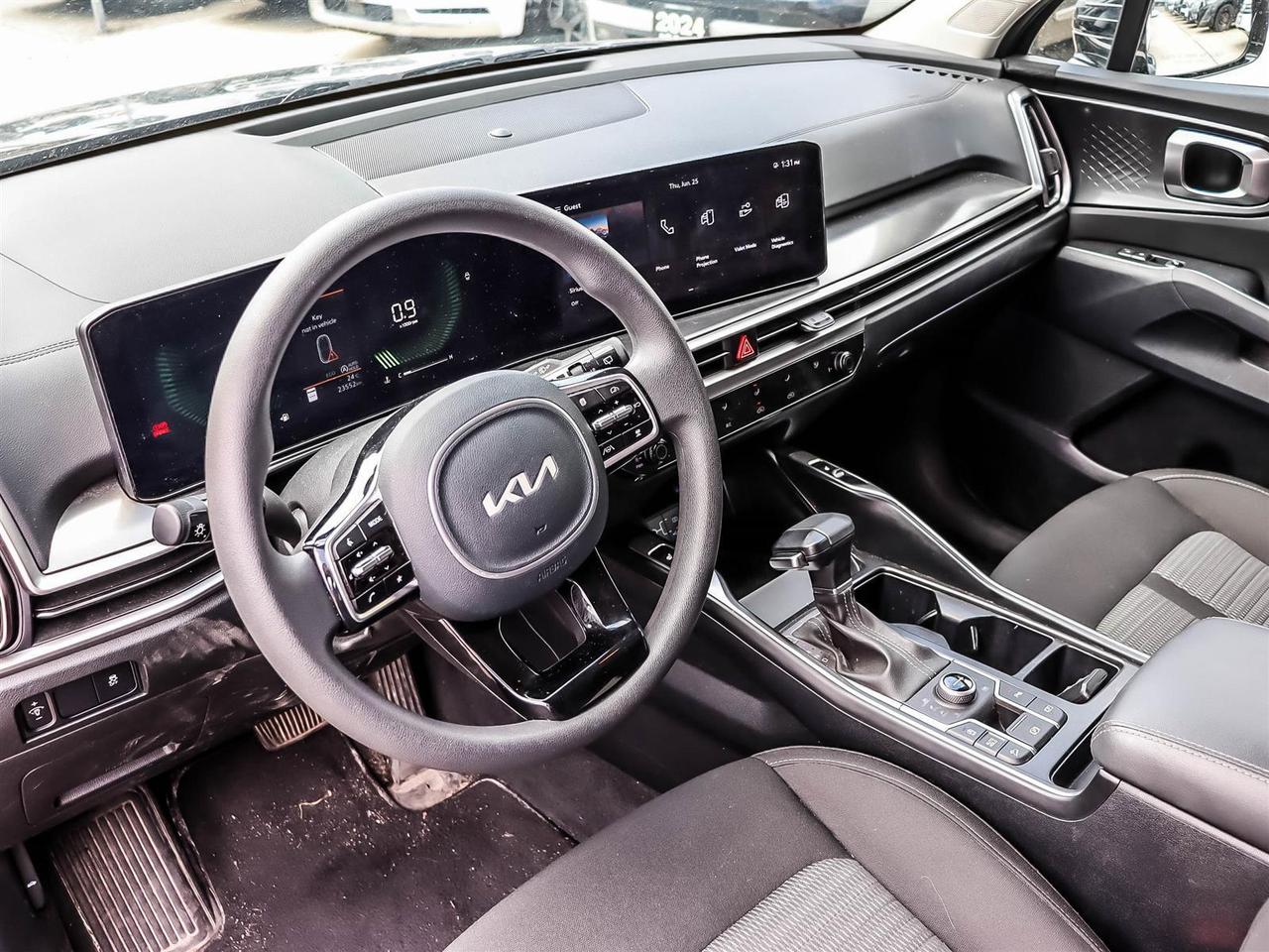 2025 Kia Sorento LX Photo