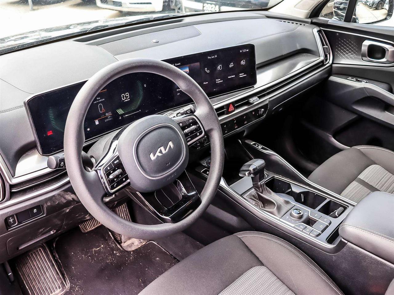 2025 Kia Sorento LX Photo
