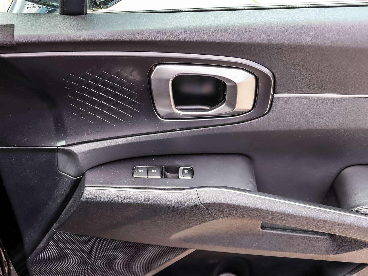 2025 Kia Sorento LX Photo