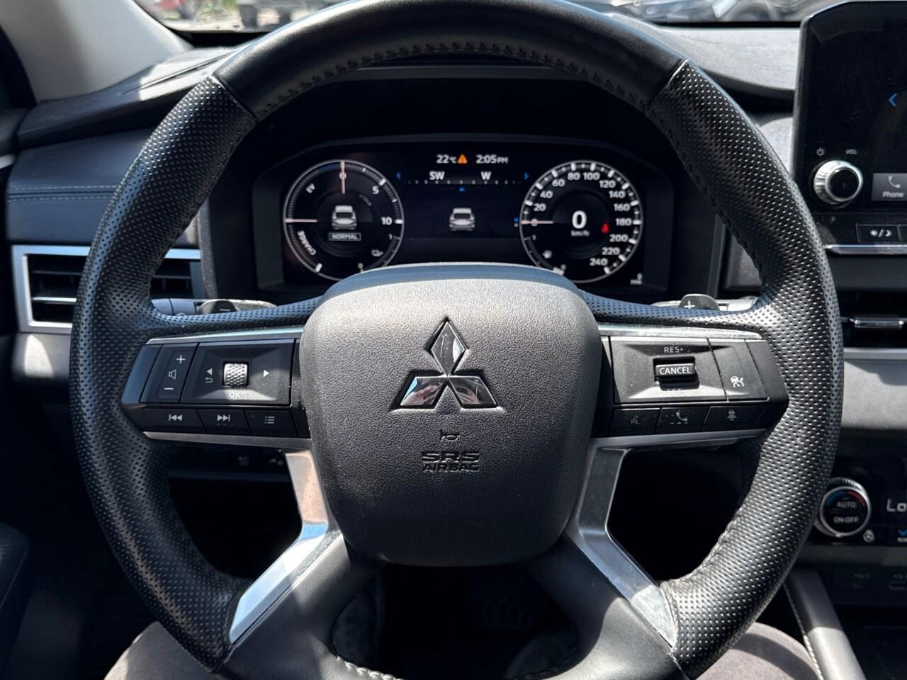 2024 Mitsubishi Outlander PHEV LE   PLUG IN HYBRID   3 ROW SEATING   NAV Photo