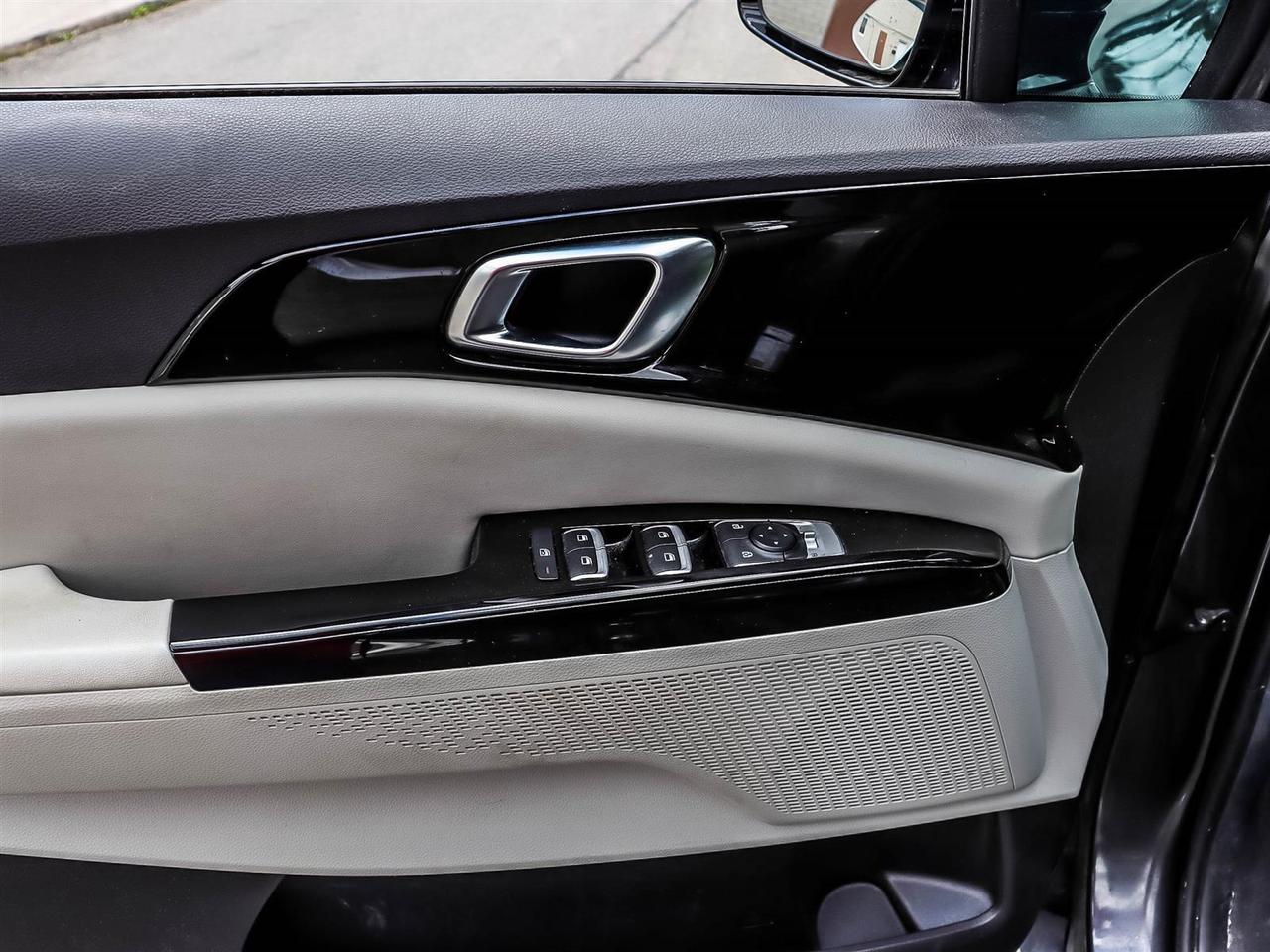 2024 Kia Carnival LX+ Photo