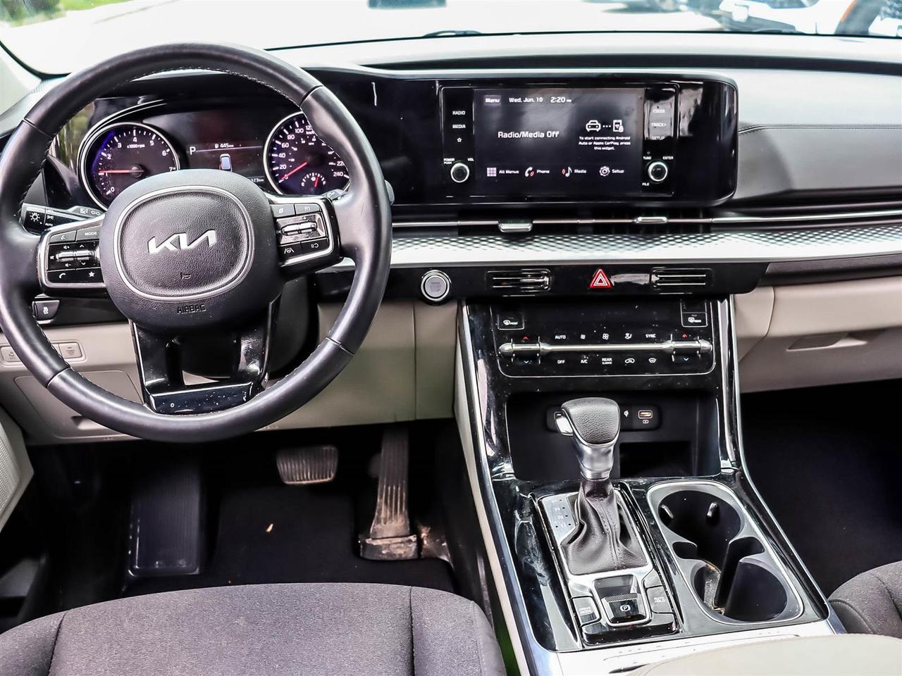 2024 Kia Carnival LX+ Photo