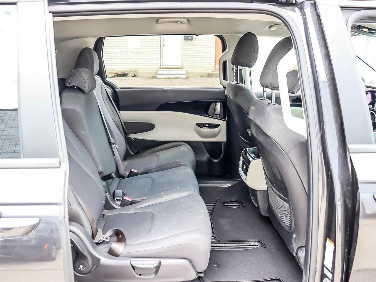 2024 Kia Carnival LX+ Photo