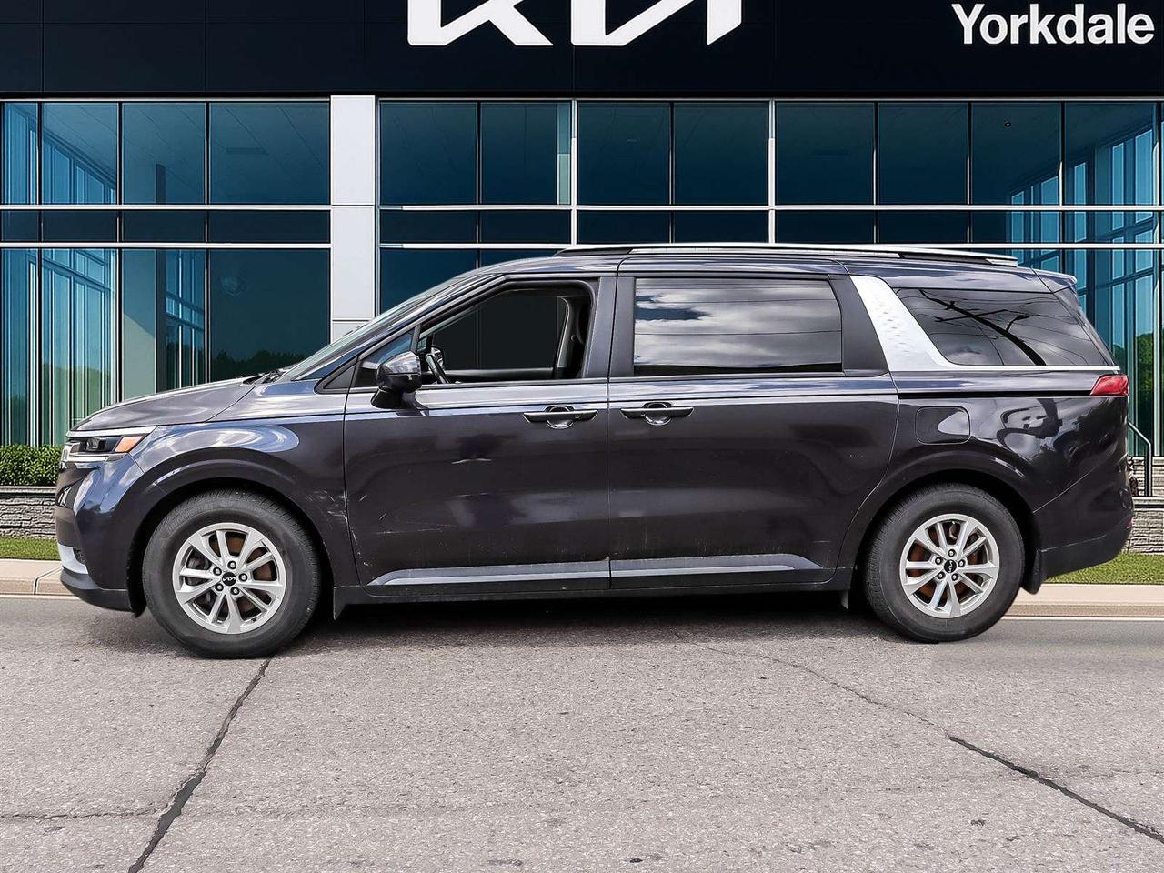 2024 Kia Carnival LX+ Photo