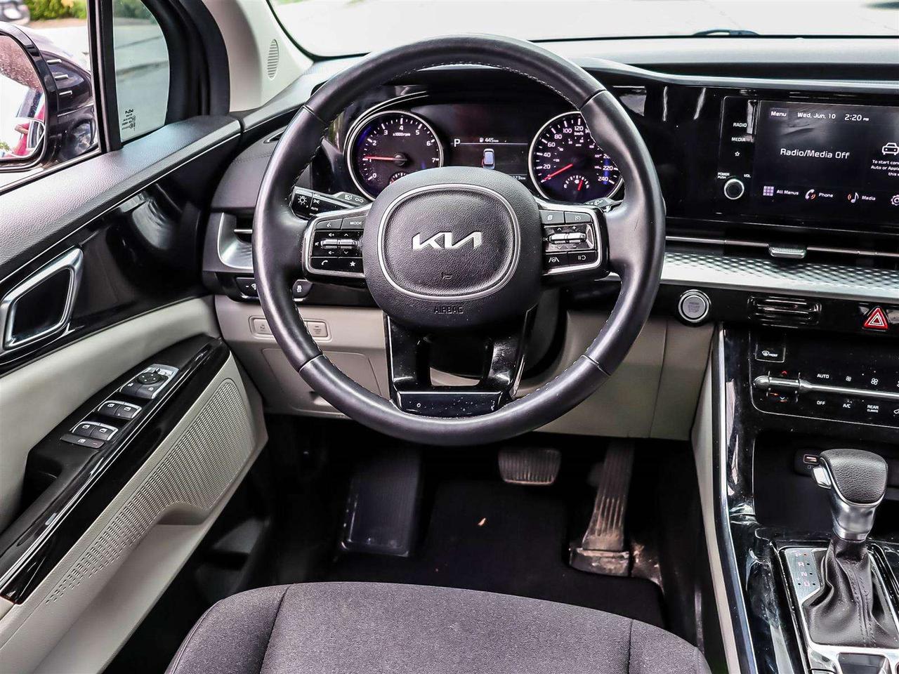 2024 Kia Carnival LX+ Photo