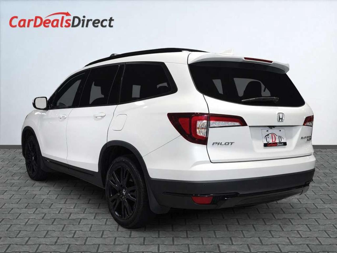 2021 Honda Pilot Black Edition AWD 7 Seater   Leather   Panoramic Sunroof   Navi  8in Touchscreen   Apple CarPlay/ Android Auto  Qi smartp Photo