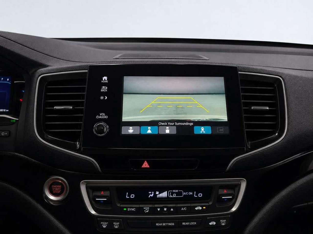 2021 Honda Pilot Black Edition AWD 7 Seater   Leather   Panoramic Sunroof   Navi  8in Touchscreen   Apple CarPlay/ Android Auto  Qi smartp Photo