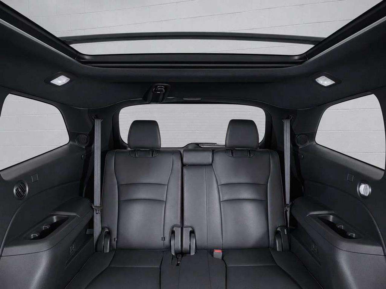 2021 Honda Pilot Black Edition AWD 7 Seater   Leather   Panoramic Sunroof   Navi  8in Touchscreen   Apple CarPlay/ Android Auto  Qi smartp Photo