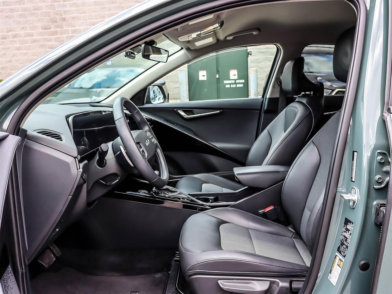 2024 Kia NIRO EX Photo