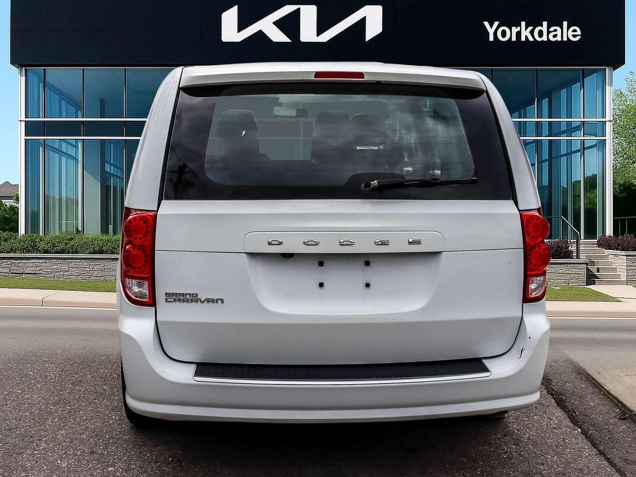 2020 Dodge Grand Caravan SE Photo