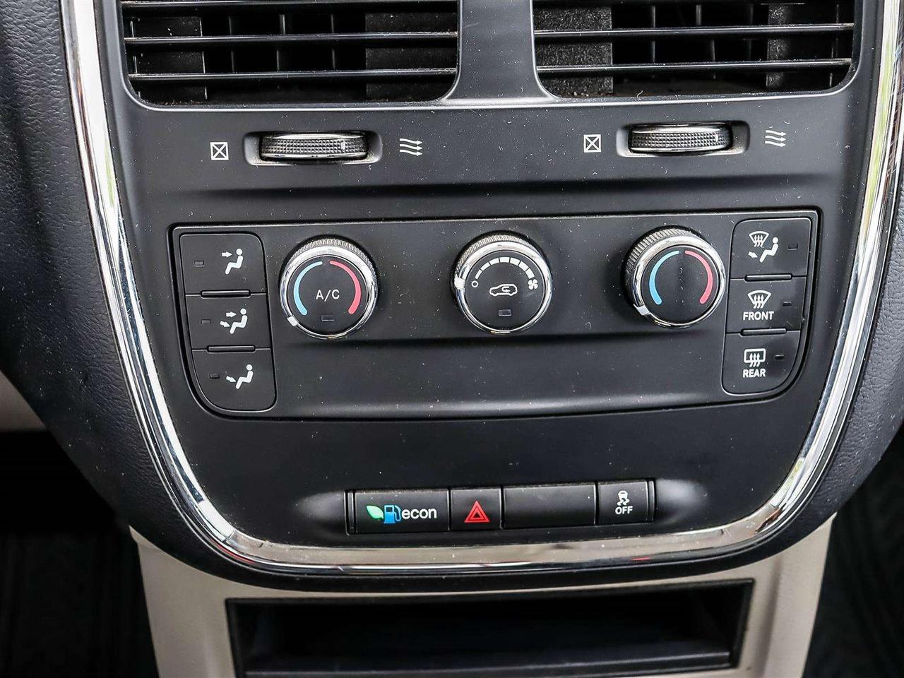 2020 Dodge Grand Caravan SE Photo