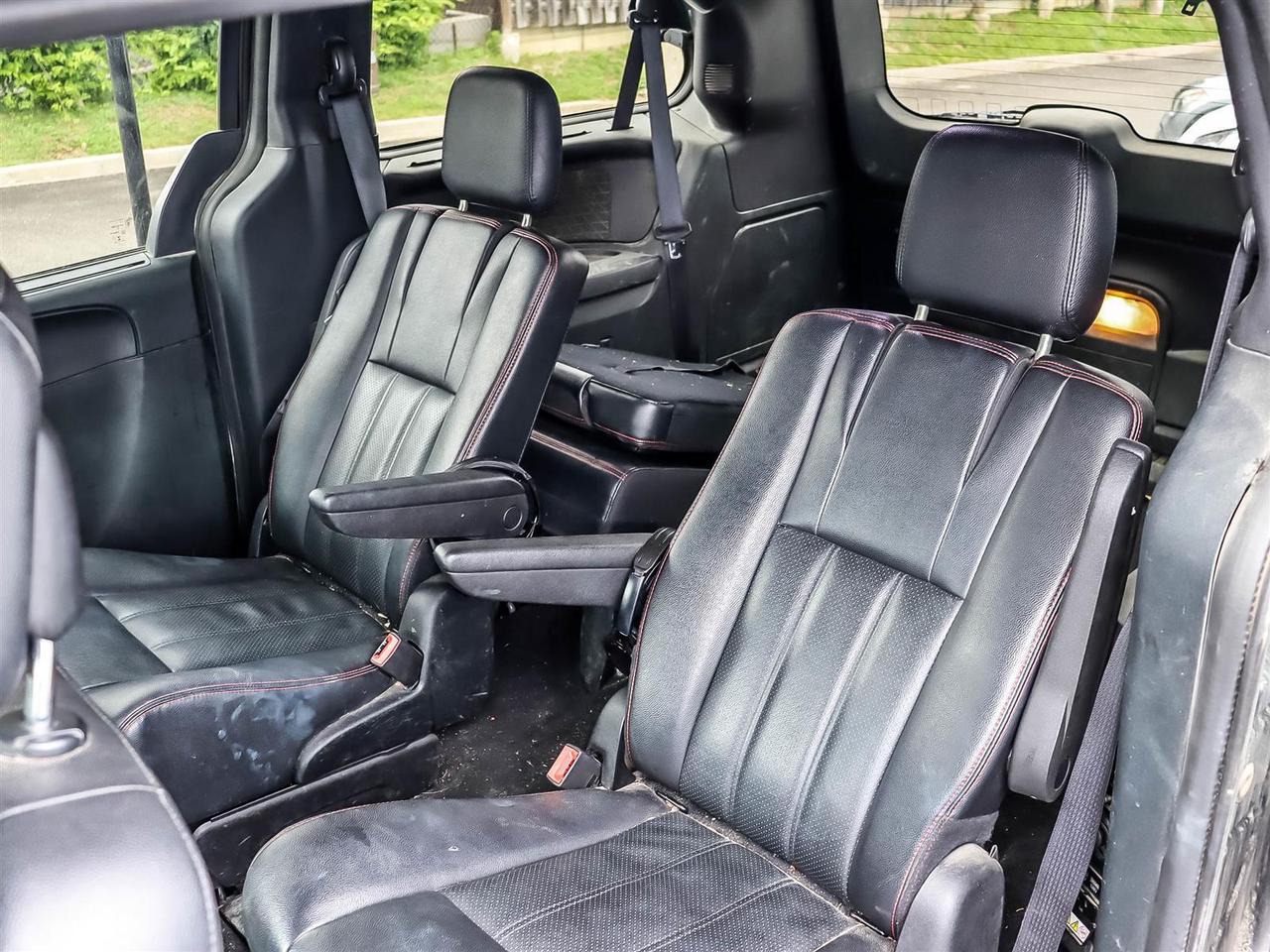 2015 Dodge Grand Caravan R/T Photo