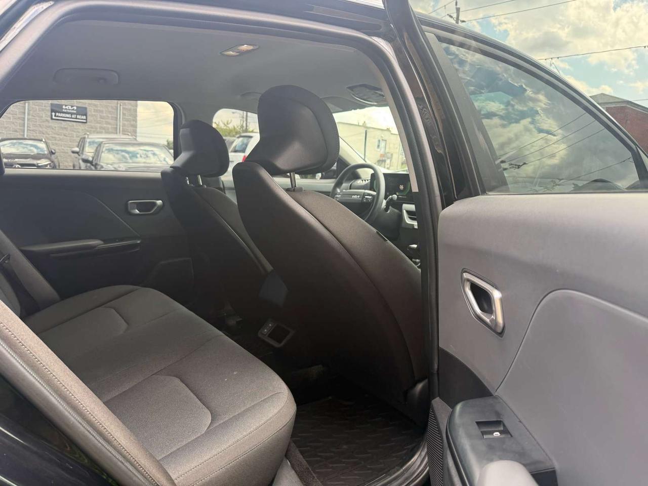 2025 Kia K4 LX Photo0