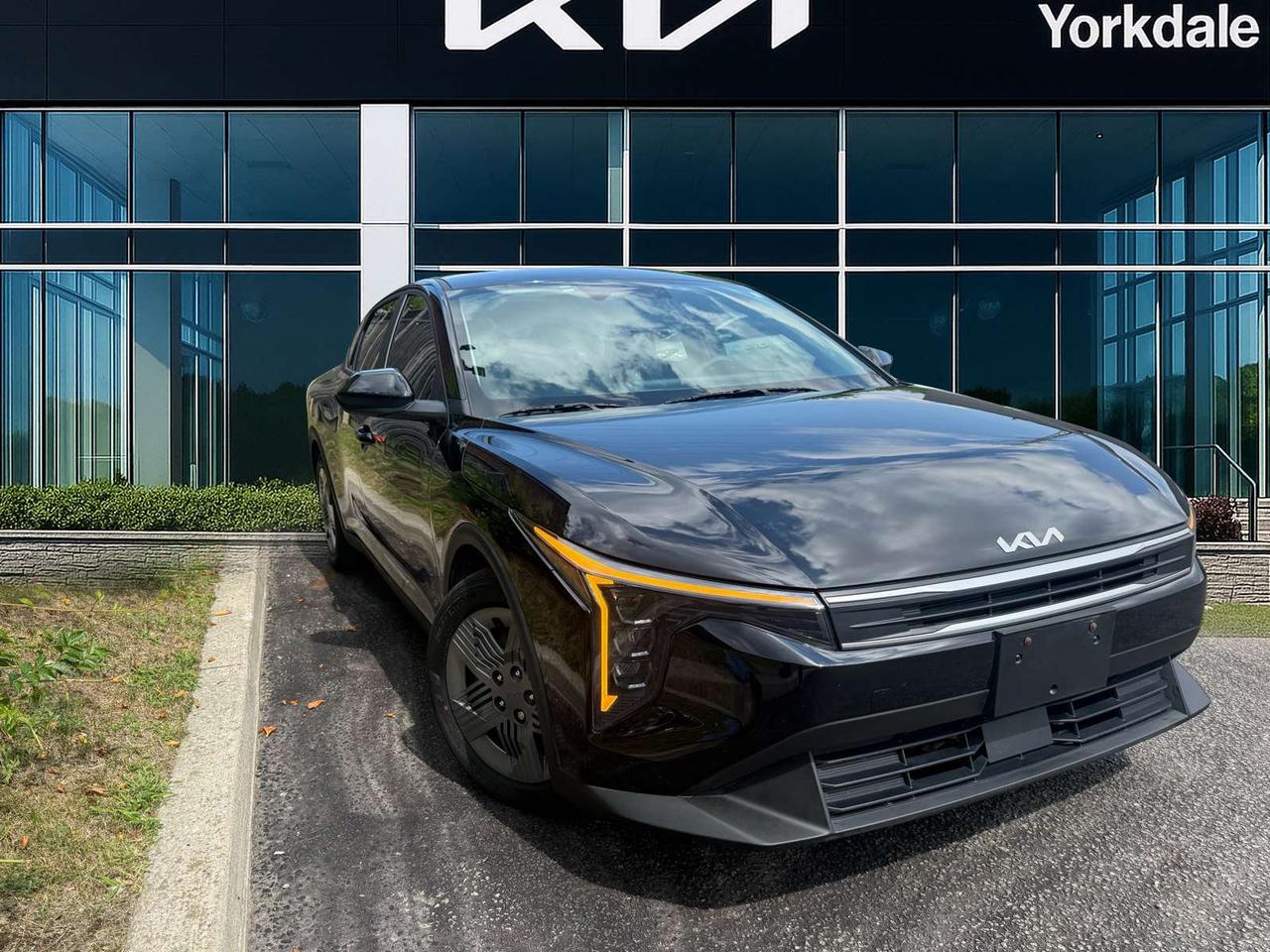 2025 Kia K4 LX Photo