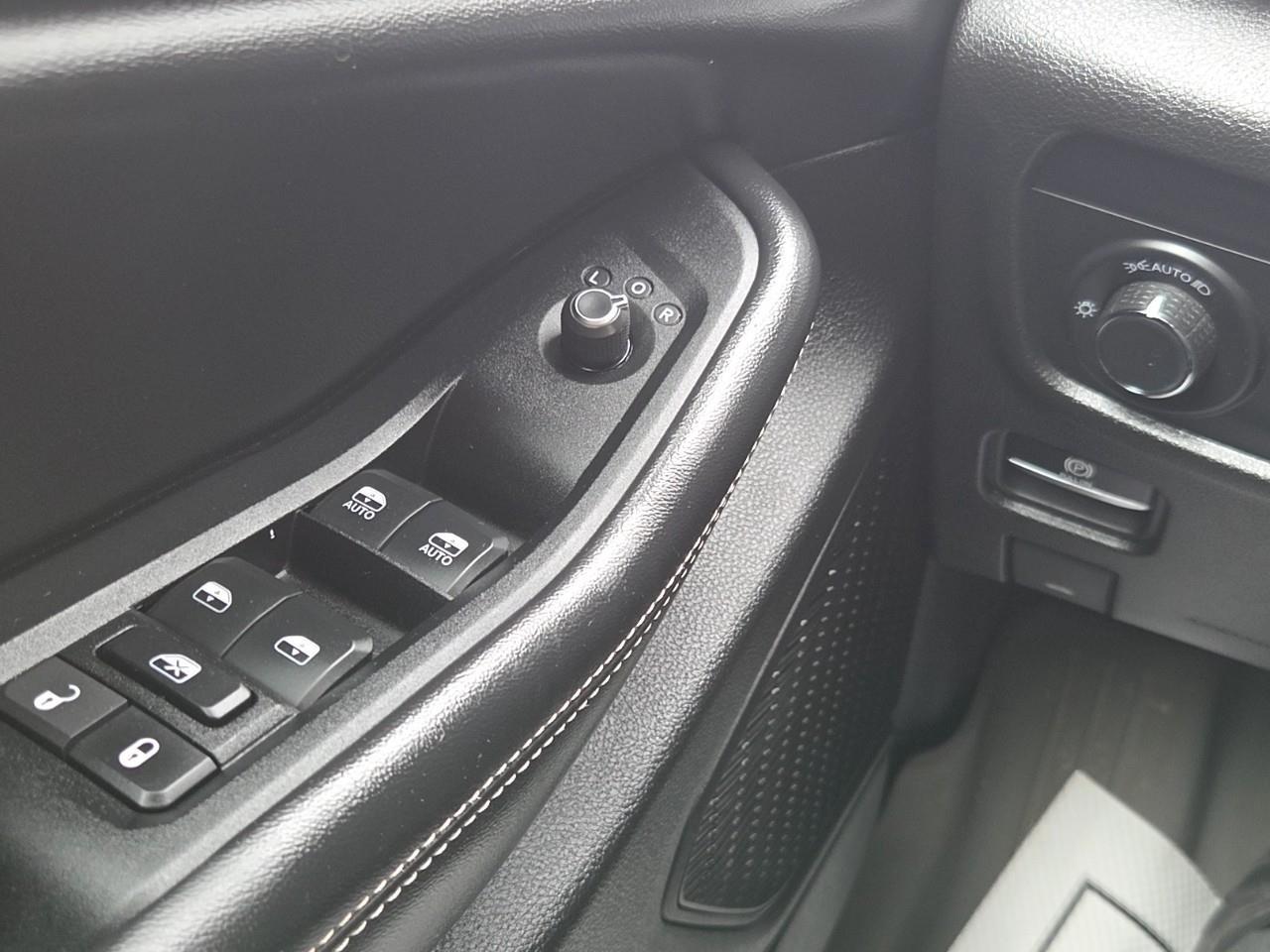 2024 Jeep Grand Cherokee L ALTITUDE 4X4 Photo