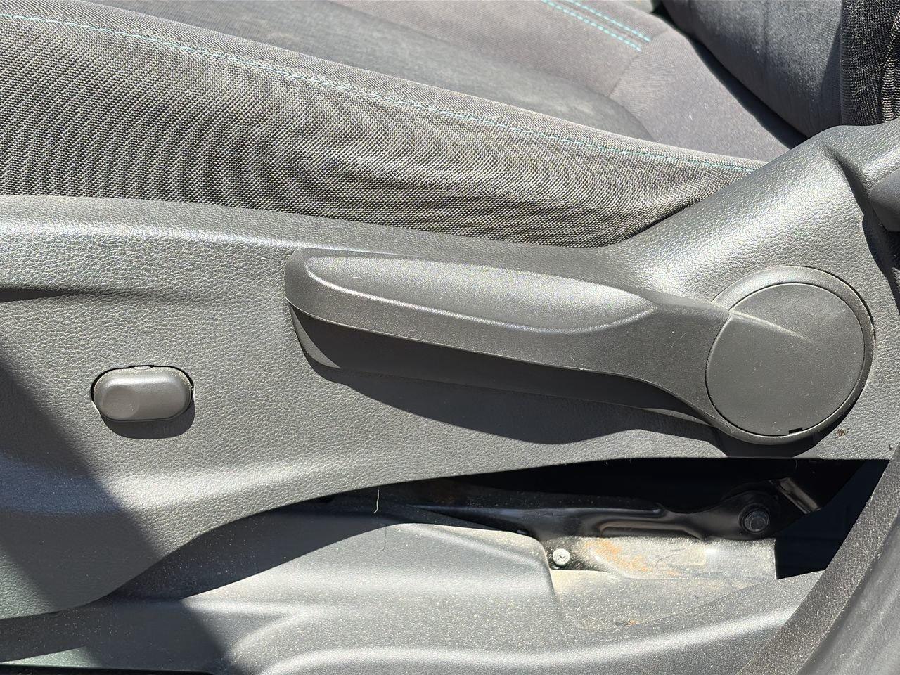 2014 Chevrolet Trax LS FWD CLOTH   BLUETOOTH CONNECTION   STEERING PHO Photo