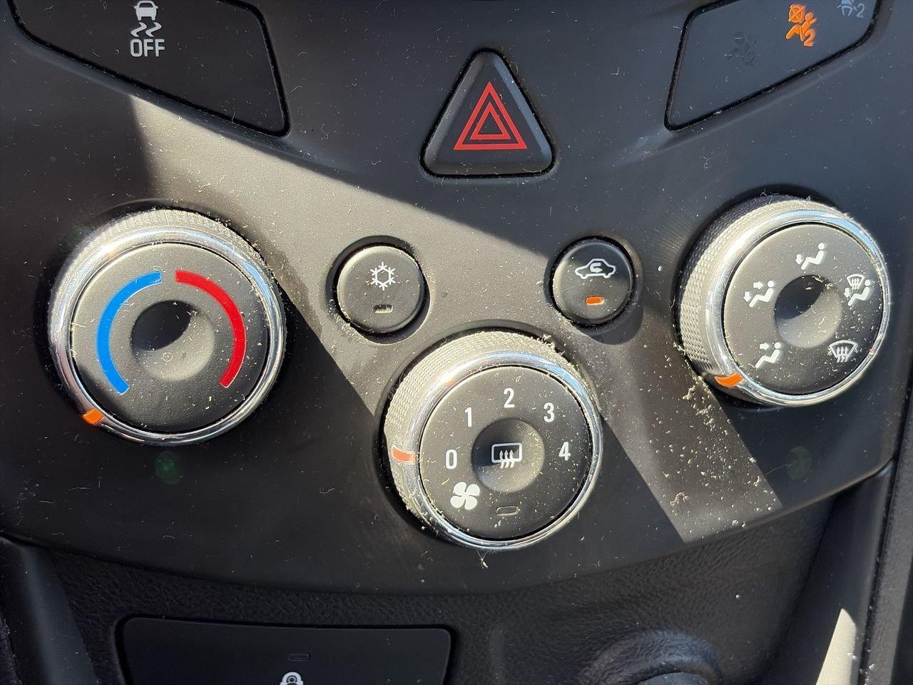 2014 Chevrolet Trax LS FWD CLOTH   BLUETOOTH CONNECTION   STEERING PHO Photo