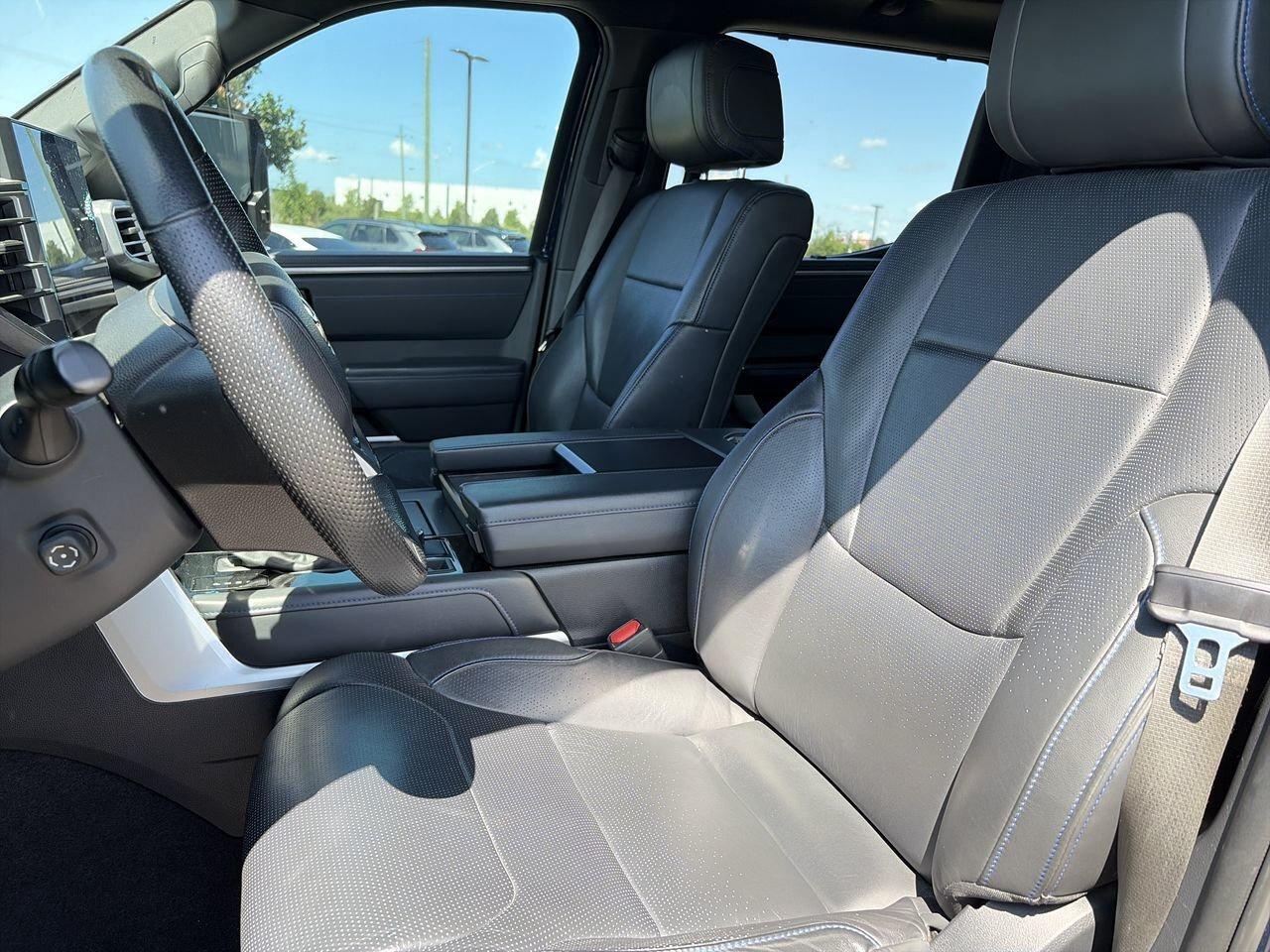 2022 Toyota Tundra CrewMax Platinum LEATHER  PANO SUNROOF   360 CAMER Photo