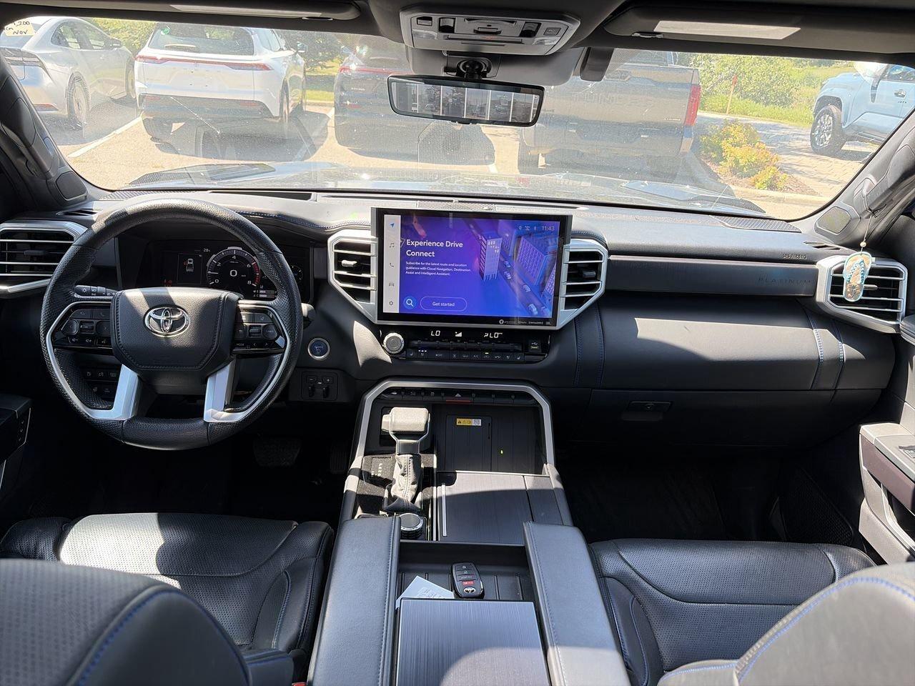 2022 Toyota Tundra CrewMax Platinum LEATHER  PANO SUNROOF   360 CAMER Photo