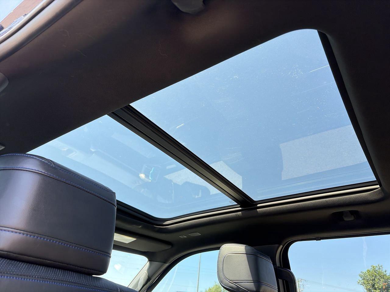 2022 Toyota Tundra CrewMax Platinum LEATHER  PANO SUNROOF   360 CAMER Photo