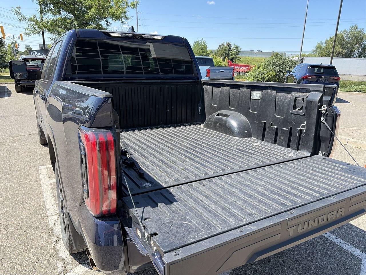 2022 Toyota Tundra CrewMax Platinum LEATHER  PANO SUNROOF   360 CAMER Photo
