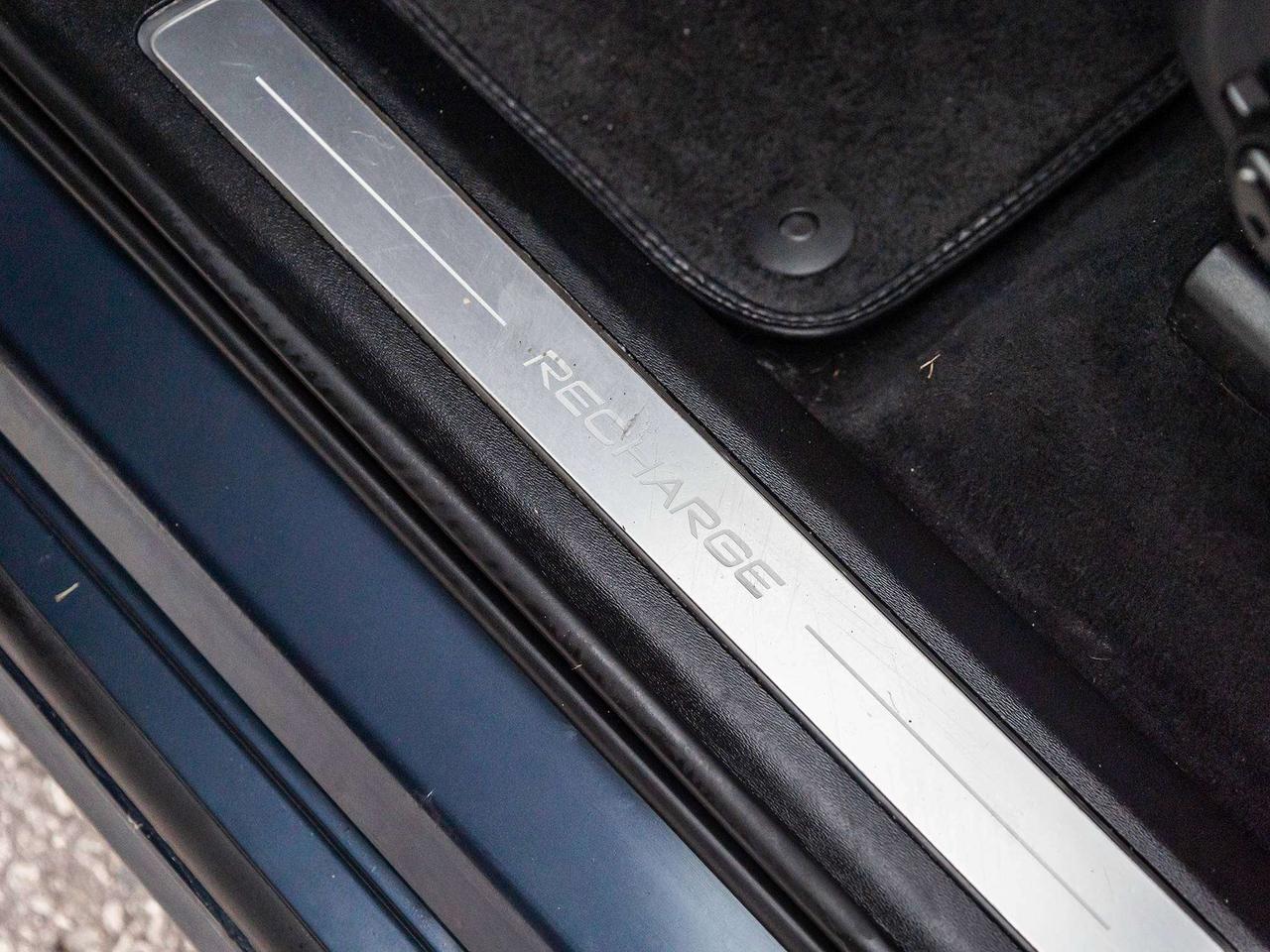 2023 Volvo XC90 Recharge Plug-In Hybrid Ultimate  ROOF  NAVI Photo