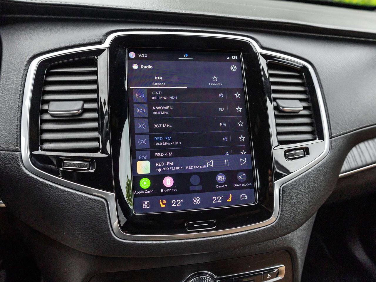 2023 Volvo XC90 Recharge Plug-In Hybrid Ultimate  ROOF  NAVI Photo