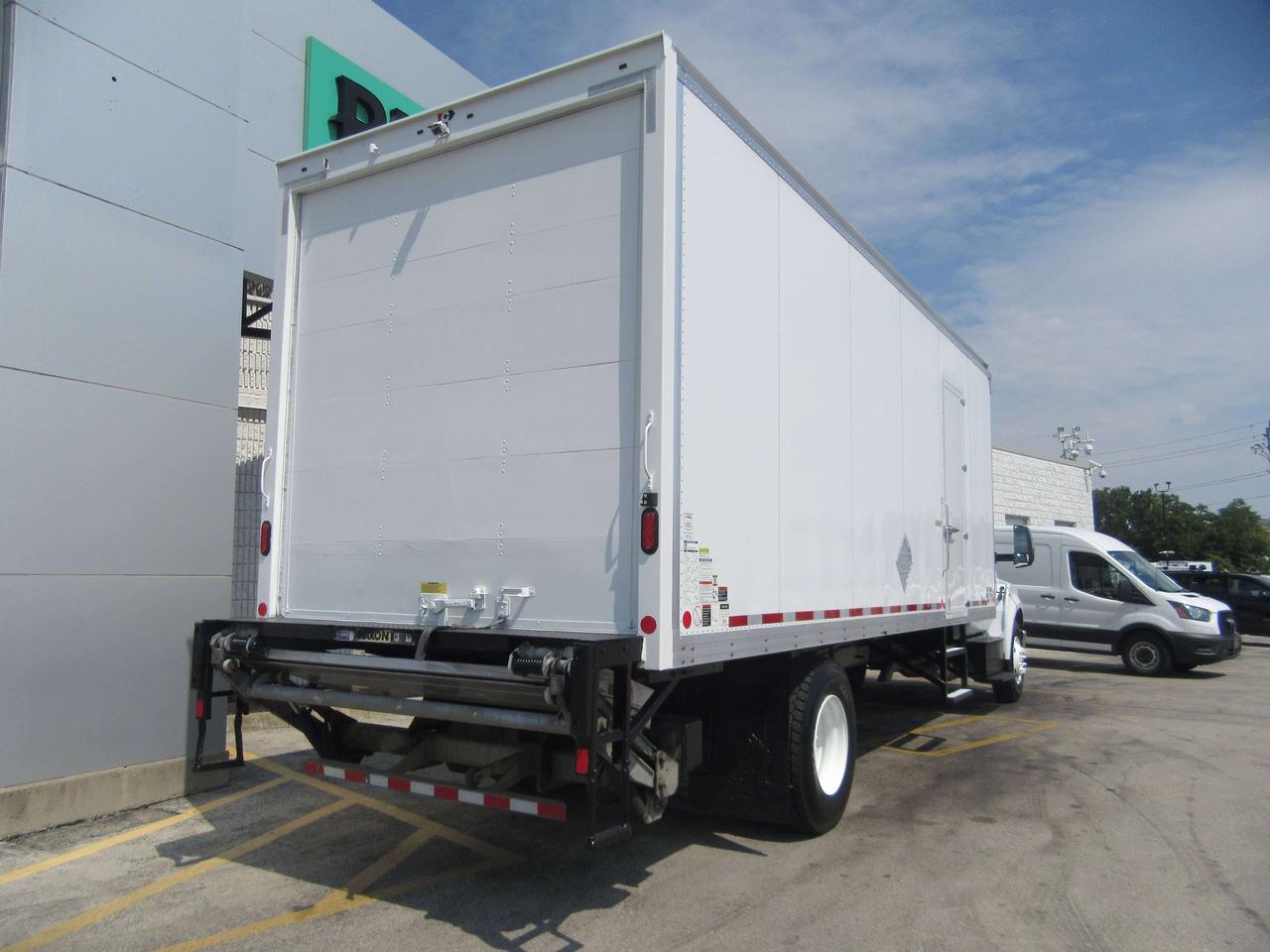 2022 Ford F-750 DIESEL 24FT HIGH & WIDE ALUMINUM BOX POWER LIFT Photo