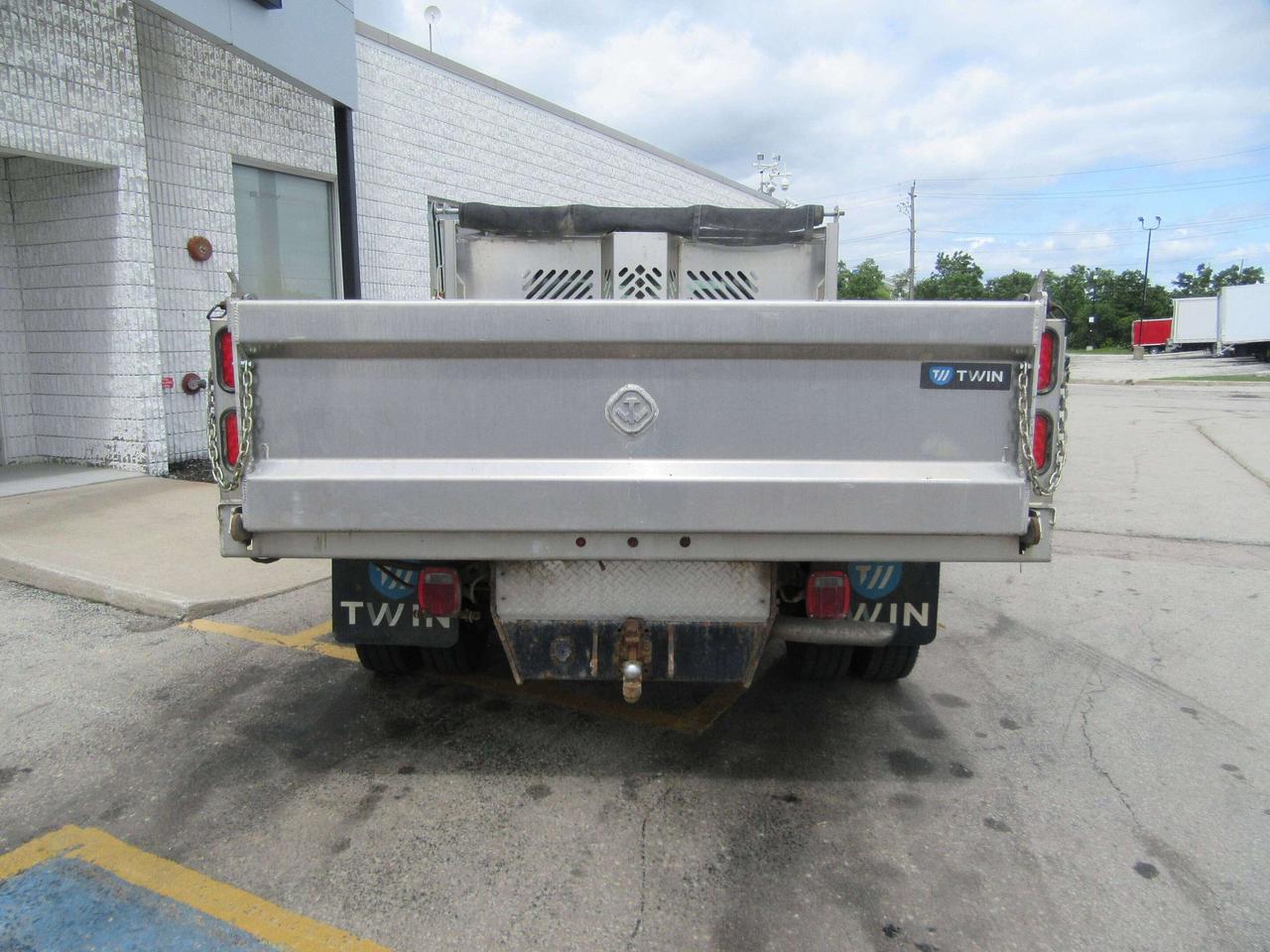 2021 Ford F-550 GAS 4X4 12FT ALUMINUM DUMP BOX Photo