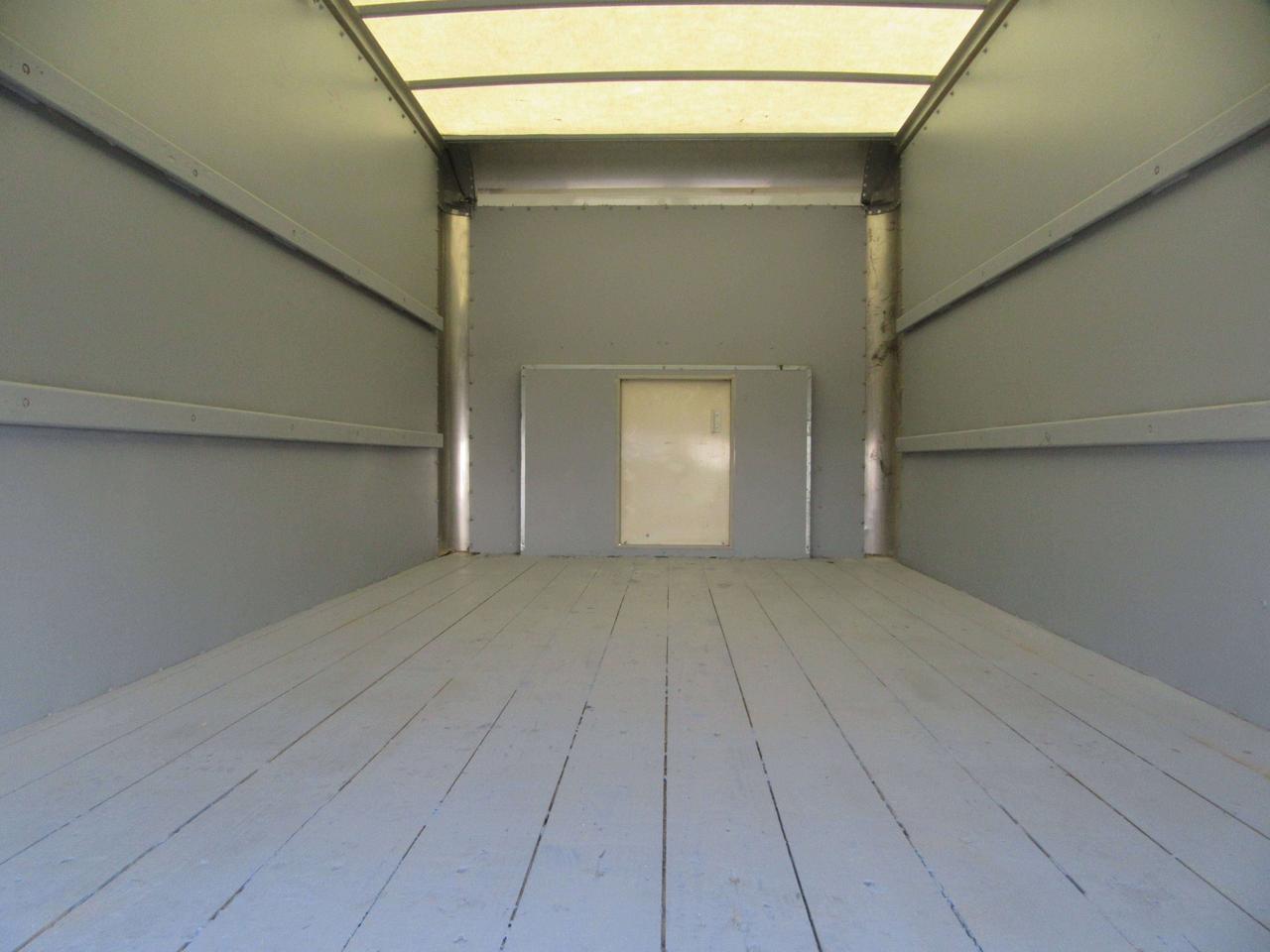 2019 Ford E-Series 16FT HIGH BOX CUBE VAN Photo