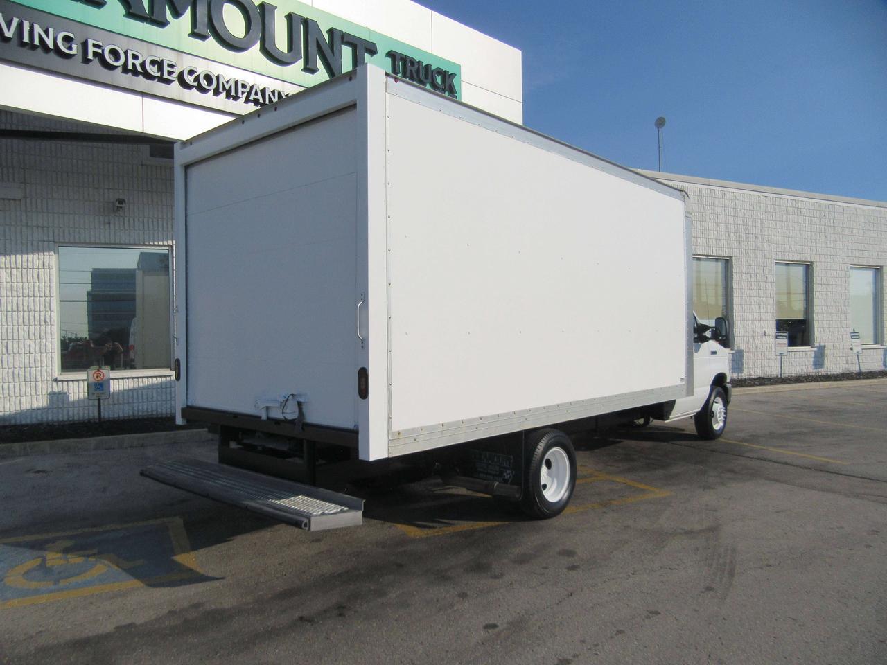 2019 Ford E-450 16FT HIGH BOX CUBE VAN Photo