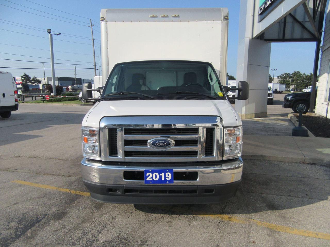 2019 Ford E-450 16FT HIGH BOX CUBE VAN Photo