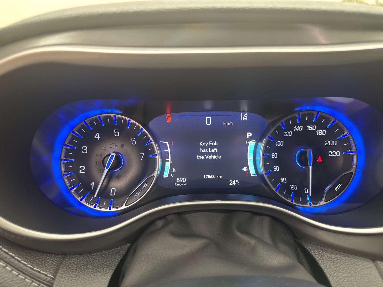 2025 Chrysler Pacifica Select Photo