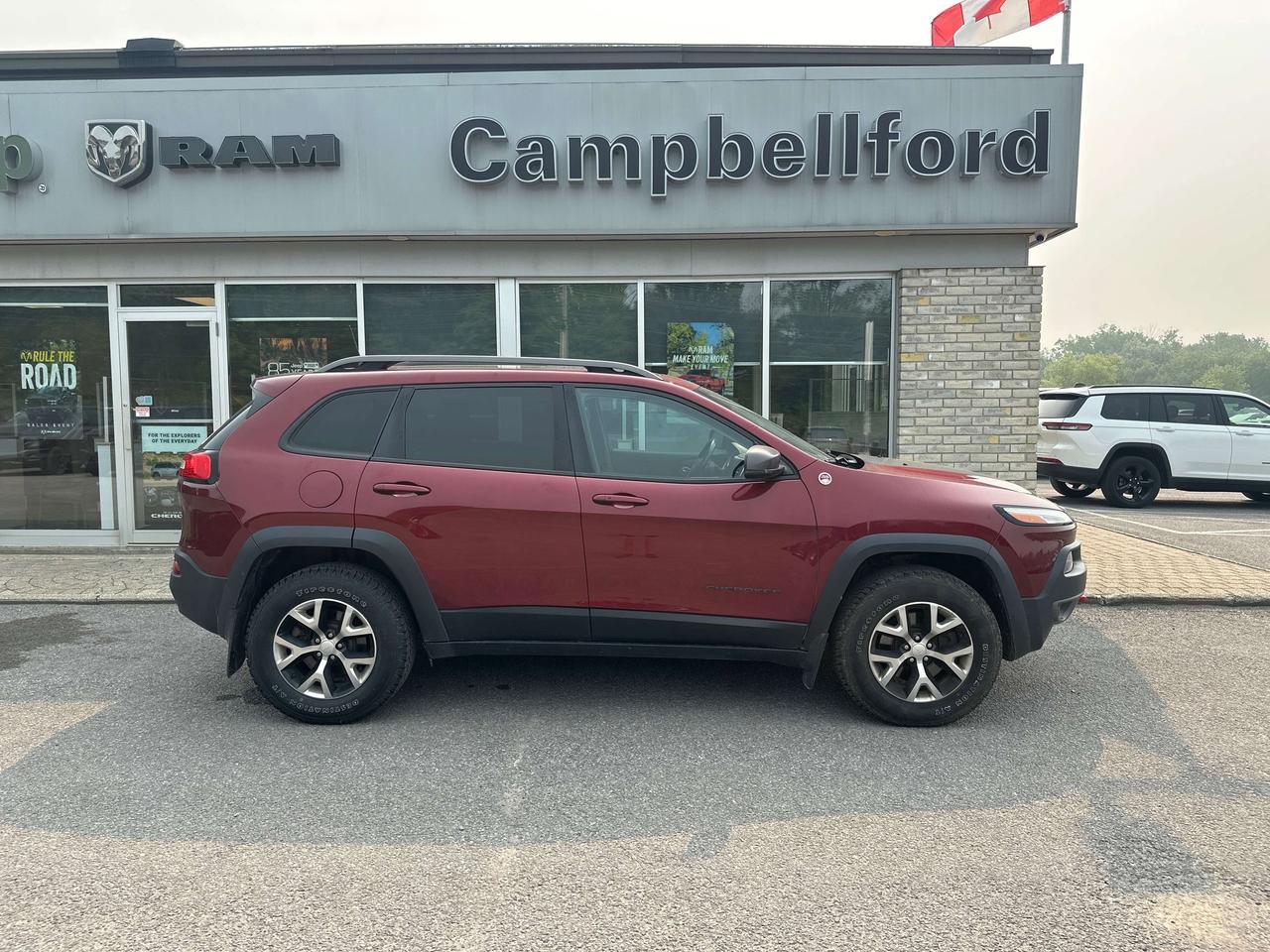 2018 Jeep Cherokee Trailhawk Leather Plus Photo
