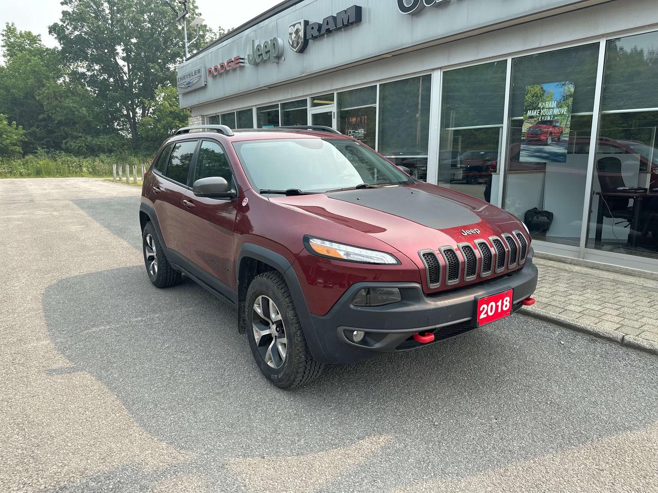 2018 Jeep Cherokee Trailhawk Leather Plus Photo