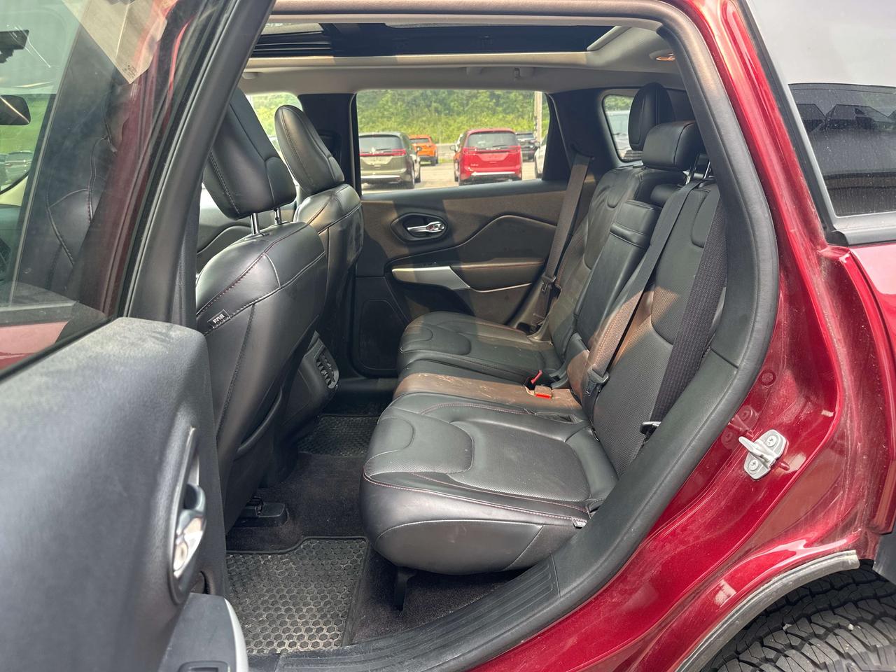 2018 Jeep Cherokee Trailhawk Leather Plus Photo